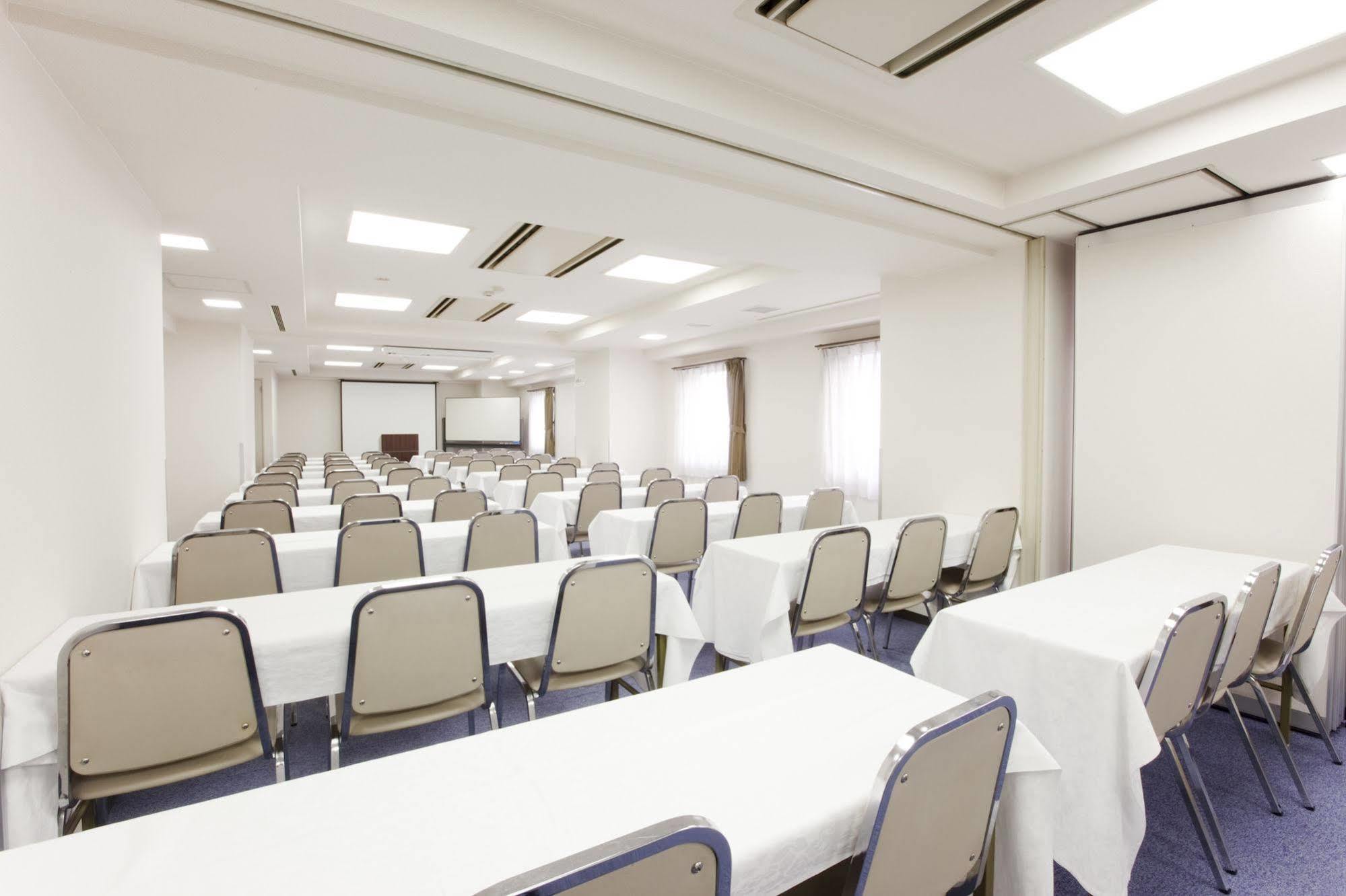Nagoya Summit Hotel Buitenkant foto